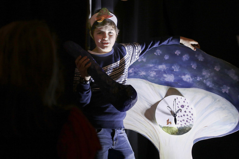 Алиса в стране чудес 4